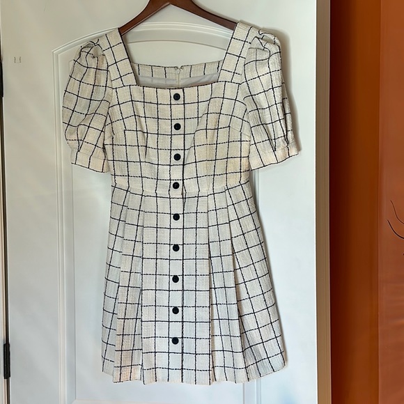 GAL MEETS GLAM DRESS - Picture 1 of 8